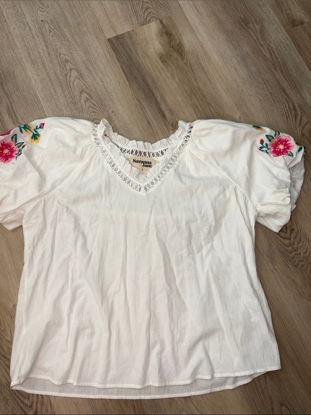 Savanna Jane White Embroidered Boho V-Neck Blouse size large boho festival comfy